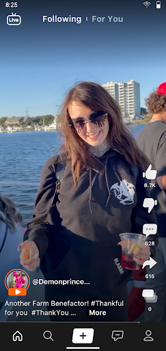 Captura de pantalla de Clapper: Video, Live, Chat